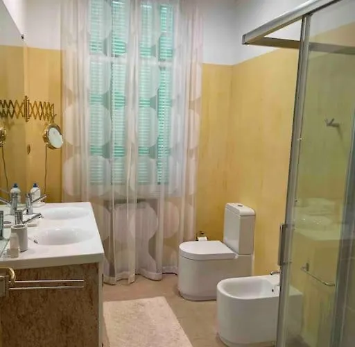 Villawoho Spacious Terraces, Panoramic Seaview In Quiet Area Menton